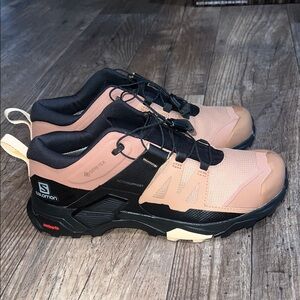 Salmon X Ultra 4 GTX hiking shoe mocha and mousse/black/almond cream